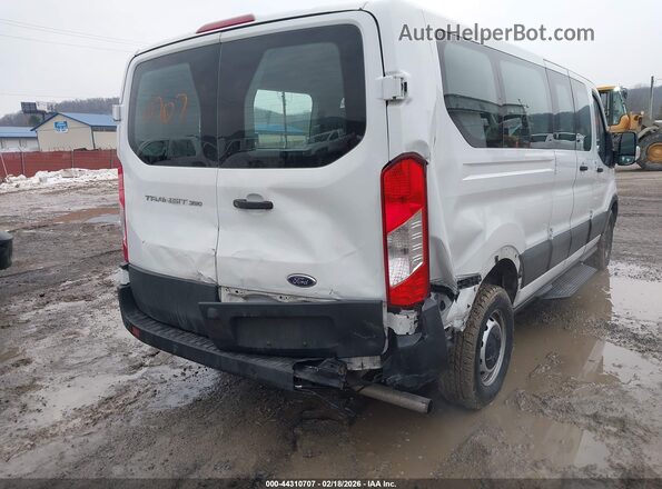 1FBAX2Y87PKA86514 2023 FORD PASSENGER White Widok z przodu