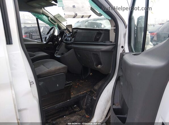 1FBAX2Y88LKA26462 2020 FORD PASSENGER White Սալոնի դիմացի տեսք