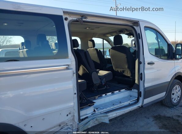 1FBAX2Y88RKA83446 2024 FORD PASSENGER White Դիմացի տեսք