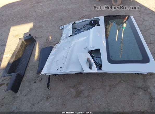 1FBAX2Y88RKA83446 2024 FORD PASSENGER White Սարքավորումների վահանակի տեսք