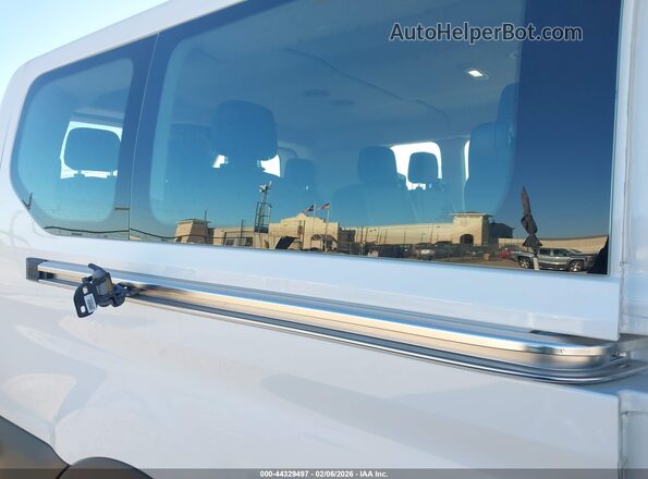 1FBAX2Y88RKA83446 2024 FORD PASSENGER White 