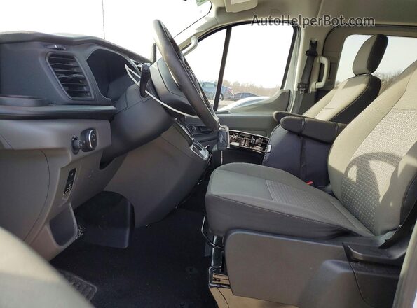 1FBAX2YG5RKA28847 2024 FORD PASSENGER White Vista interior delantera
