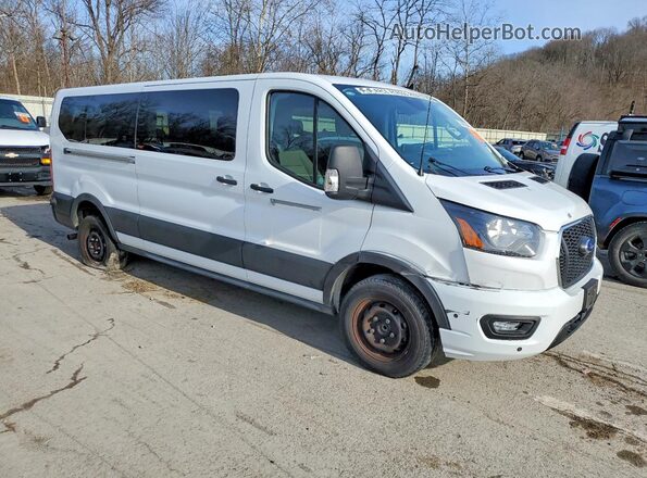 1FBAX2YG5RKA28847 2024 FORD PASSENGER White Delantero derecho