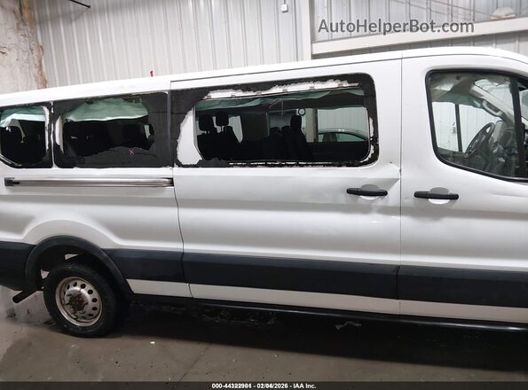 1FBAX9Y83LKB23528 2020 FORD PASSENGER White 