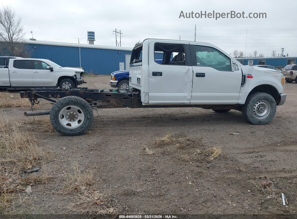 1FD7W2B67HEC90502 2017 FORD F-250 Белый 