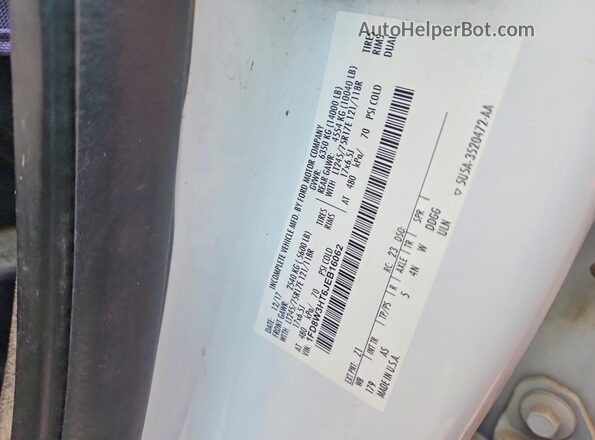 1FD8W3HT6JEB16062 2018 FORD F350 White Engine compartment view