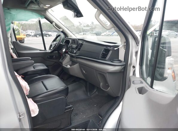 1FDAX2C88NKA24759 2022 FORD PASSENGER Silver Front interior view