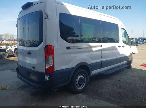 1FDAX2CG7NKA69344 2022 FORD PASSENGER White Задня права чверть