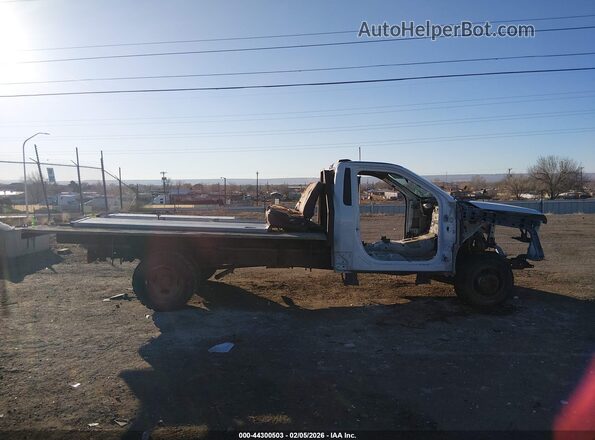 1FDBF2A60NED47839 2022 FORD F-250 White Rear interior view