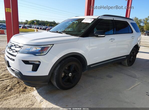 1FM5K7D8XJGA22570 2018 FORD FORD EXPLORER White წინა მარცხენა ხედი სამი მეოთხედიდან