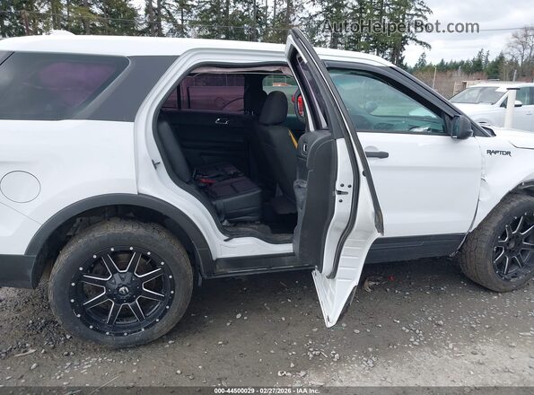 1FM5K8AR2GGD05847 2016 FORD UTILITY POLICE INTERCEPTOR White VIN կոդի պիտակի տեսք