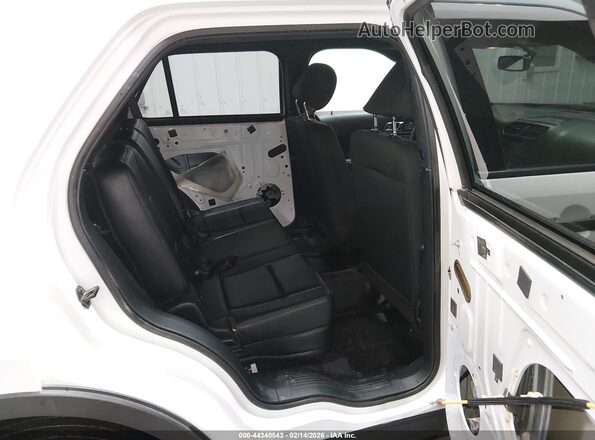1FM5K8AR9JGC56654 2018 FORD POLICE INTERCEPTOR White Vista de la etiqueta del VIN