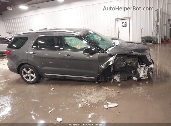 1FM5K8D82GGA16762 2016 FORD FORD EXPLORER Gray Rear interior view