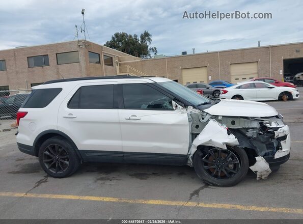 1FM5K8D86KGA28387 2019 FORD FORD EXPLORER White უკანა სალონის ხედი