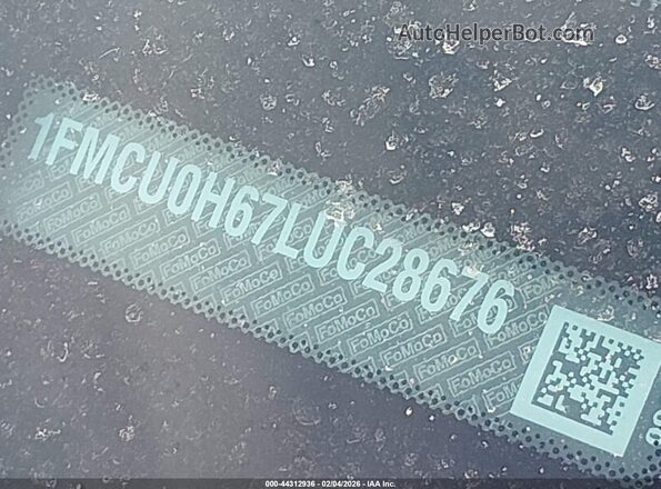 1FMCU0H67LUC28676 2020 FORD ESCAPE Red Vista del compartimento del motor