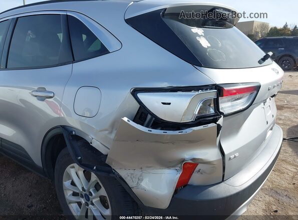 1FMCU9G63LUC21665 2020 FORD ESCAPE Silver Widok z przodu