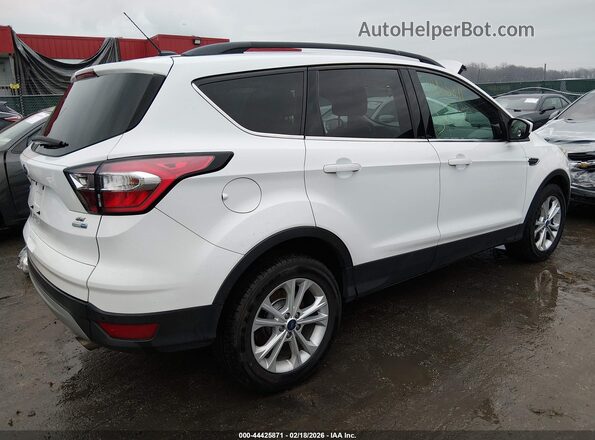 1FMCU9GD5HUC70498 2017 FORD ESCAPE Белый Задняя правая четверть