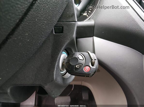 1FMCU9GD8JUA82256 2018 FORD ESCAPE Gold Vista del salpicadero