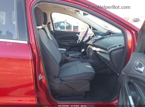 1FMCU9GD9JUC96432 2018 FORD ESCAPE Red Widok wnętrza z przodu