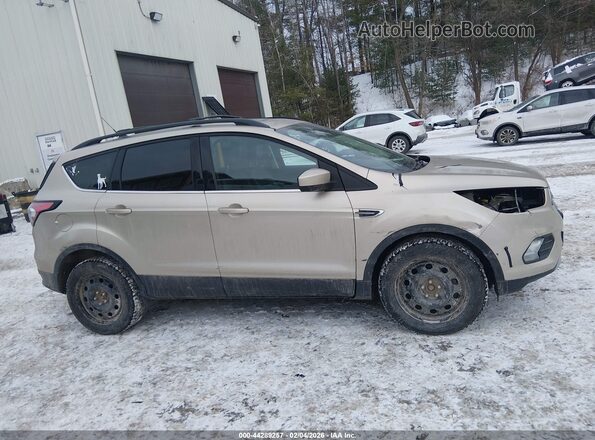 1FMCU9HD4JUB50132 2018 FORD ESCAPE Champagne Vista interior trasera