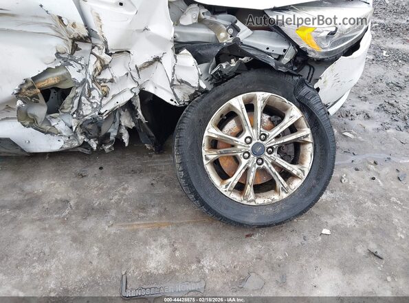 1FMCU9HD8JUA98620 2018 FORD ESCAPE  Widok z przodu