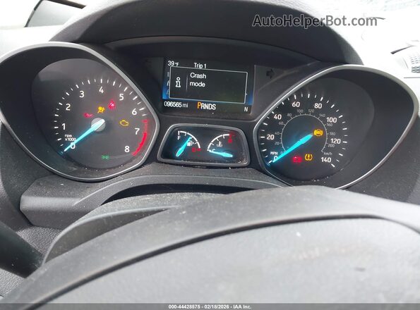 1FMCU9HD8JUA98620 2018 FORD ESCAPE  Widok tylnych siedzeń