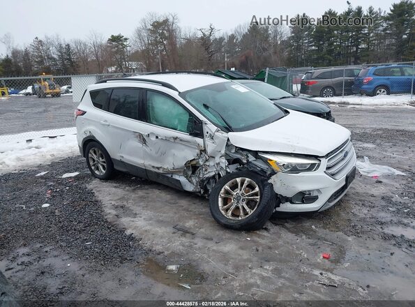 1FMCU9HD8JUA98620 2018 FORD ESCAPE  Widok wnętrza 360 stopni