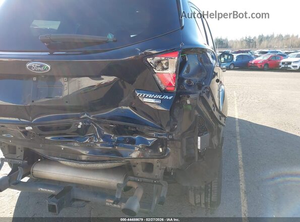 1FMCU9J98HUF09045 2017 FORD ESCAPE Black Widok z przodu