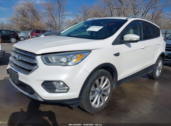 1FMCU9JD4HUC89956 2017 FORD ESCAPE White Vista tres cuartos delantera izquierda