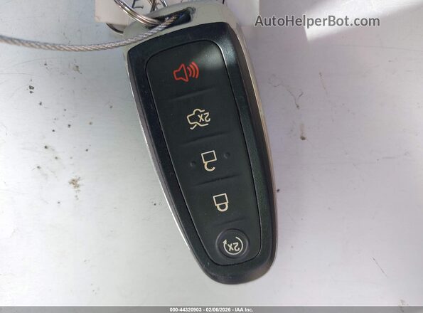 1FMCU9JD4HUC89956 2017 FORD ESCAPE White Vista del salpicadero