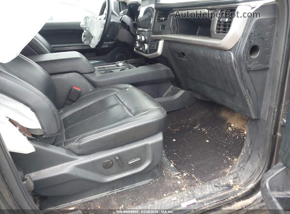 1FMJU1H8XPEA52267 2023 FORD EXPEDITION Gray Vista interior delantera