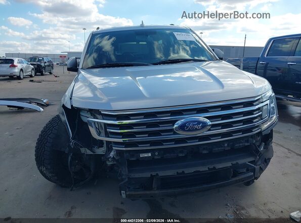 1FMJU1HT3JEA40943 2018 FORD EXPEDITION Silver Սալոնի հետևի տեսք
