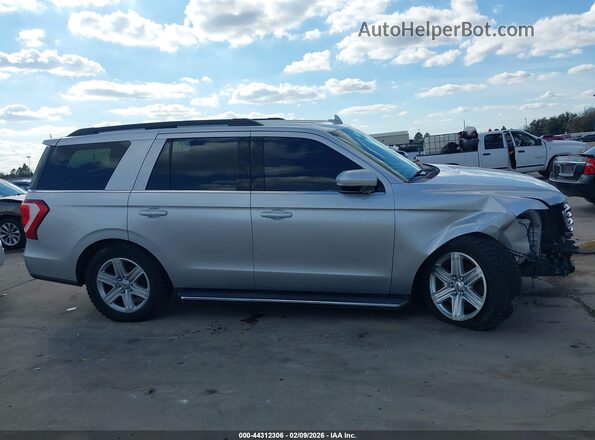 1FMJU1HT3JEA40943 2018 FORD EXPEDITION Silver Սալոնի 360 աստիճան տեսք