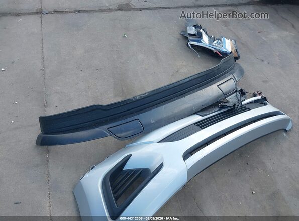 1FMJU1HT3JEA40943 2018 FORD EXPEDITION Silver Սարքավորումների վահանակի տեսք