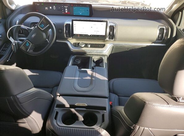 1FMJU1M83SEA53274 2025 FORD EXPEDITION White Вид панелі приладів