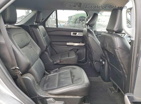 1FMSK7FH2PGA05044 2023 FORD FORD EXPLORER Silver Widok tylnych siedzeń
