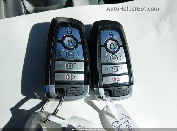 1FMSK8FH5NGA37327 2022 FORD FORD EXPLORER Серый Вид панели приборов