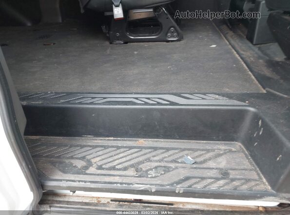 1FMZK1Y88LKB32333 2020 FORD PASSENGER Белый Вид наклейки с VIN-кодом