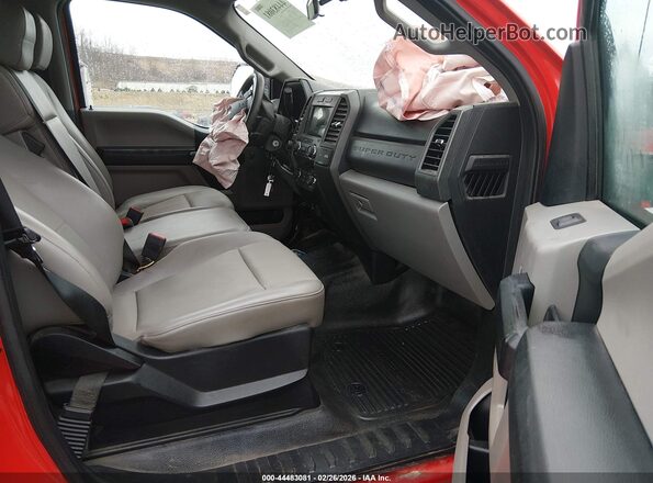 1FT7W2B67MEC99179 2021 FORD F-250 Красный Вид салона спереди