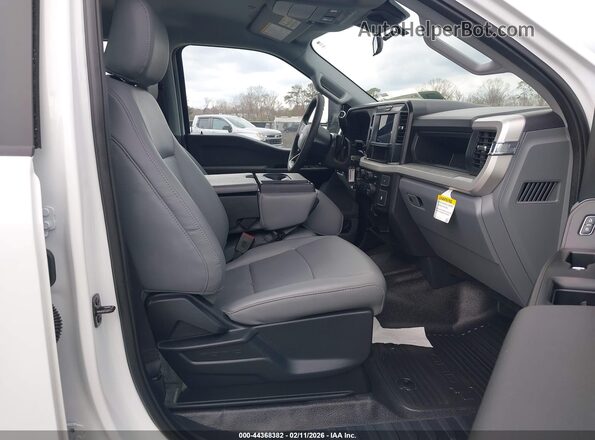 1FT7W2BA4TEC72170 2026 FORD F-250 White Vista interior delantera