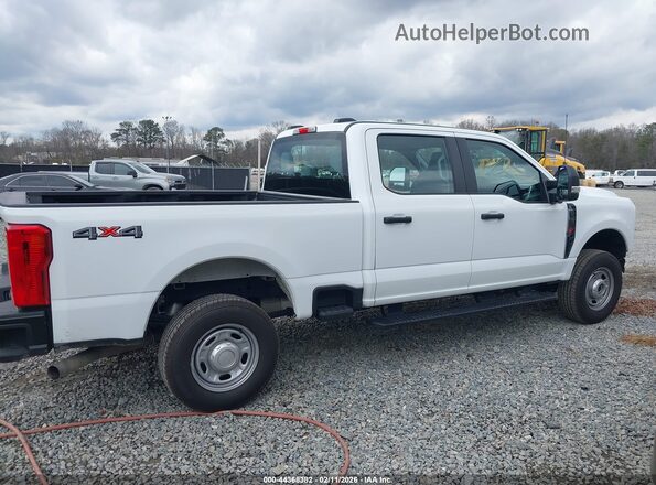 1FT7W2BA4TEC72170 2026 FORD F-250 White Vista interior trasera