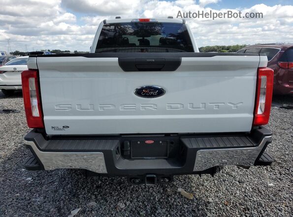 1FT7W2BAXREF03260 2024 FORD F250 White Հետևի տեսք