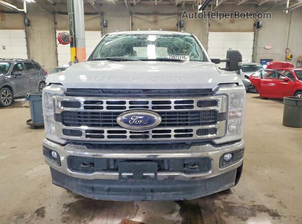 1FT7W2BN7PEE08932 2023 FORD F250 White Vista frontal