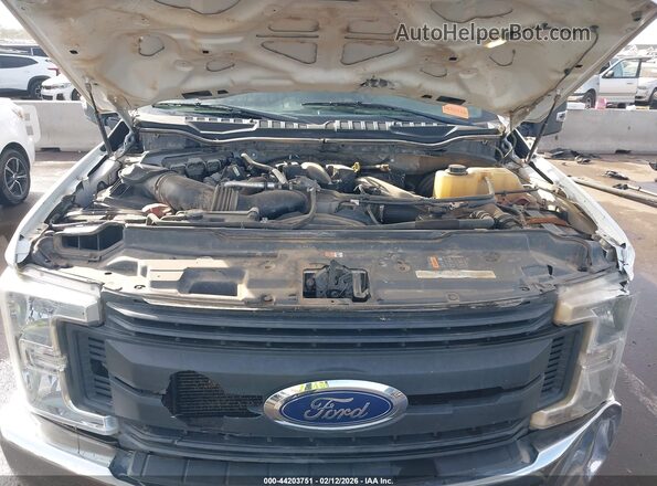 1FT7W2BT2JEB11329 2018 FORD F-250 White Вид ззаду