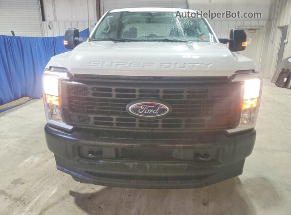 1FT7W2BT3TEC72033 2026 FORD F250 White Widok z przodu