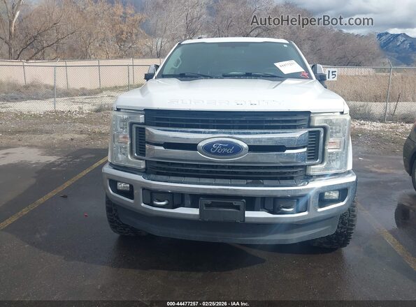 1FT7W2BT4HED79129 2017 FORD F-250 White Вид спереду