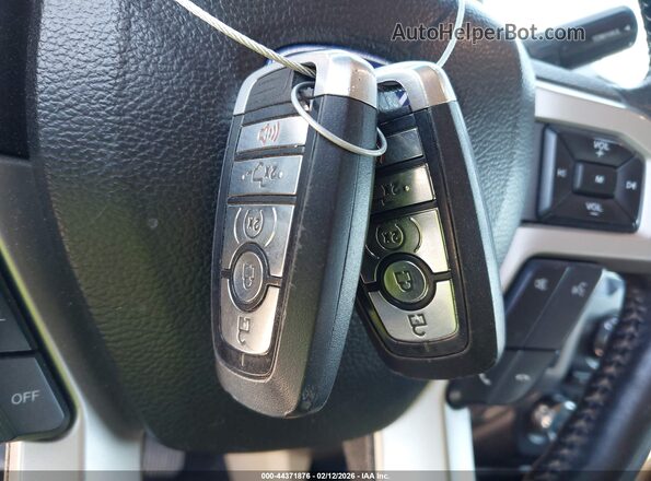 1FT7W2BT4JEB50228 2018 FORD F-250 Белый 