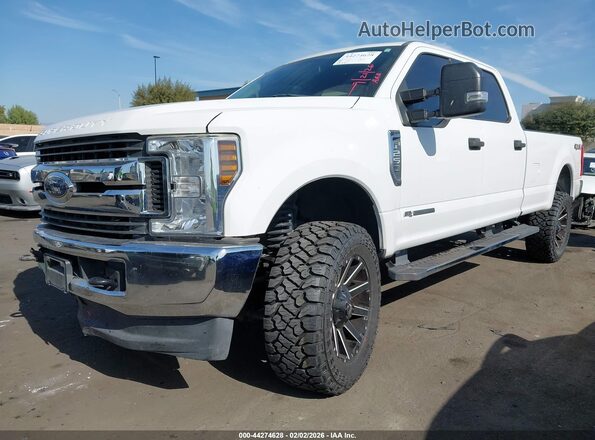 1FT7W2BT5JEB22101 2018 FORD F-250 White 