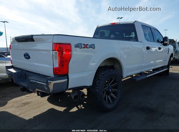 1FT7W2BT5JEB22101 2018 FORD F-250 White 