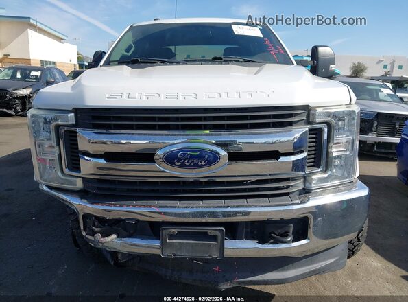1FT7W2BT5JEB22101 2018 FORD F-250 White 